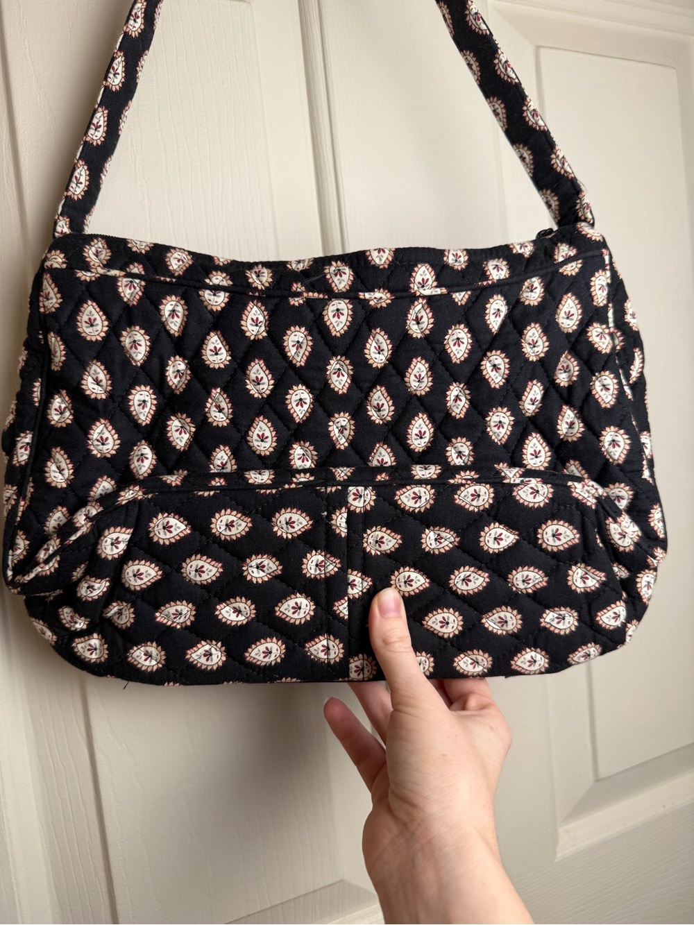 Vera Bradley Classic Black Hobo Purse NWOT Shoulder Bag 11x8x4.5 - Picture 7 of 9